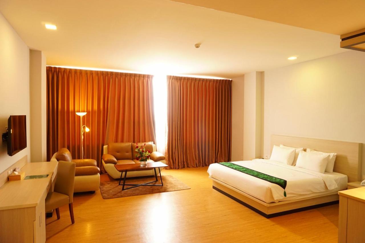 Airish Hotel Palembang Eksteriør billede