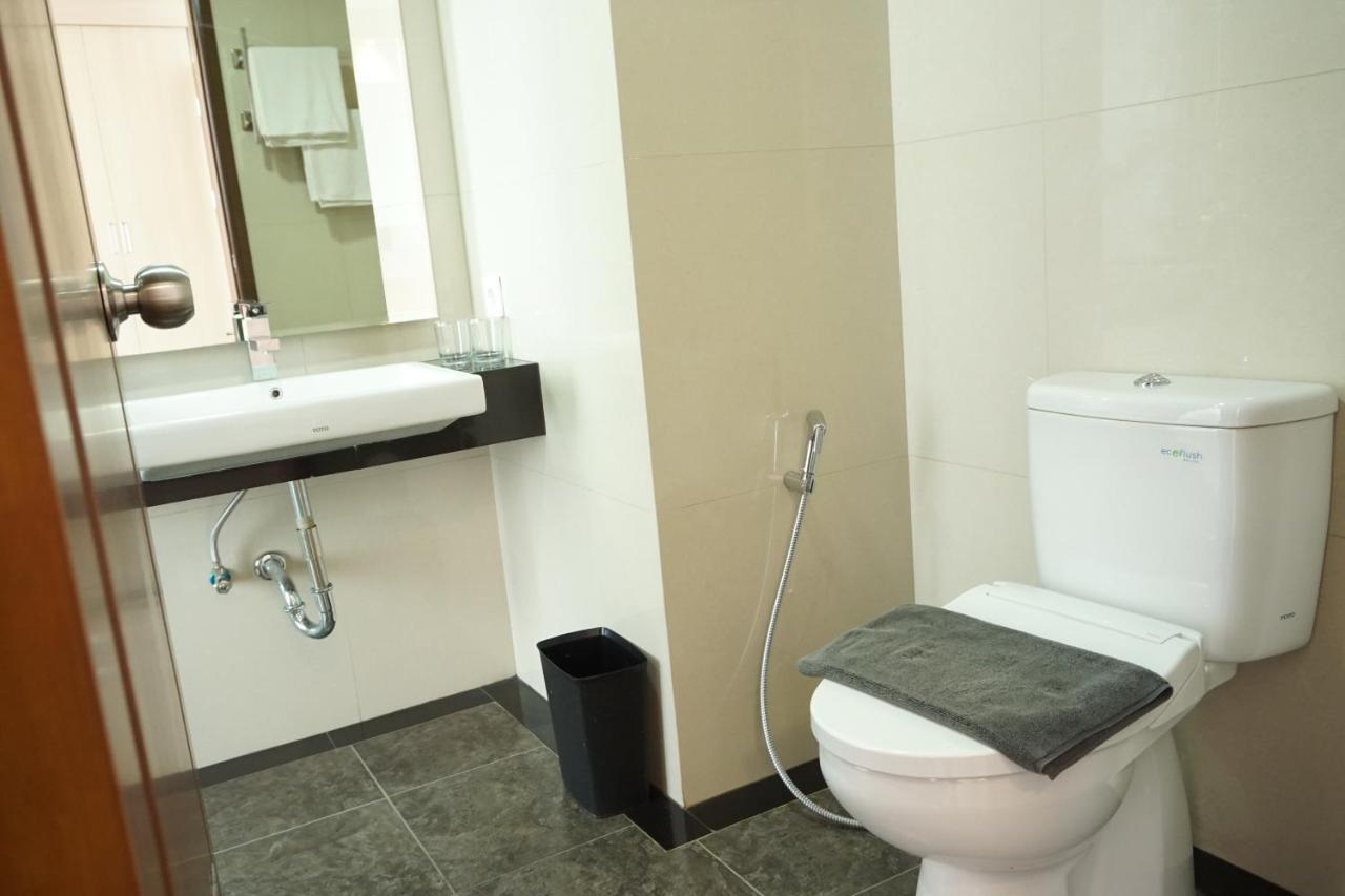 Airish Hotel Palembang Eksteriør billede
